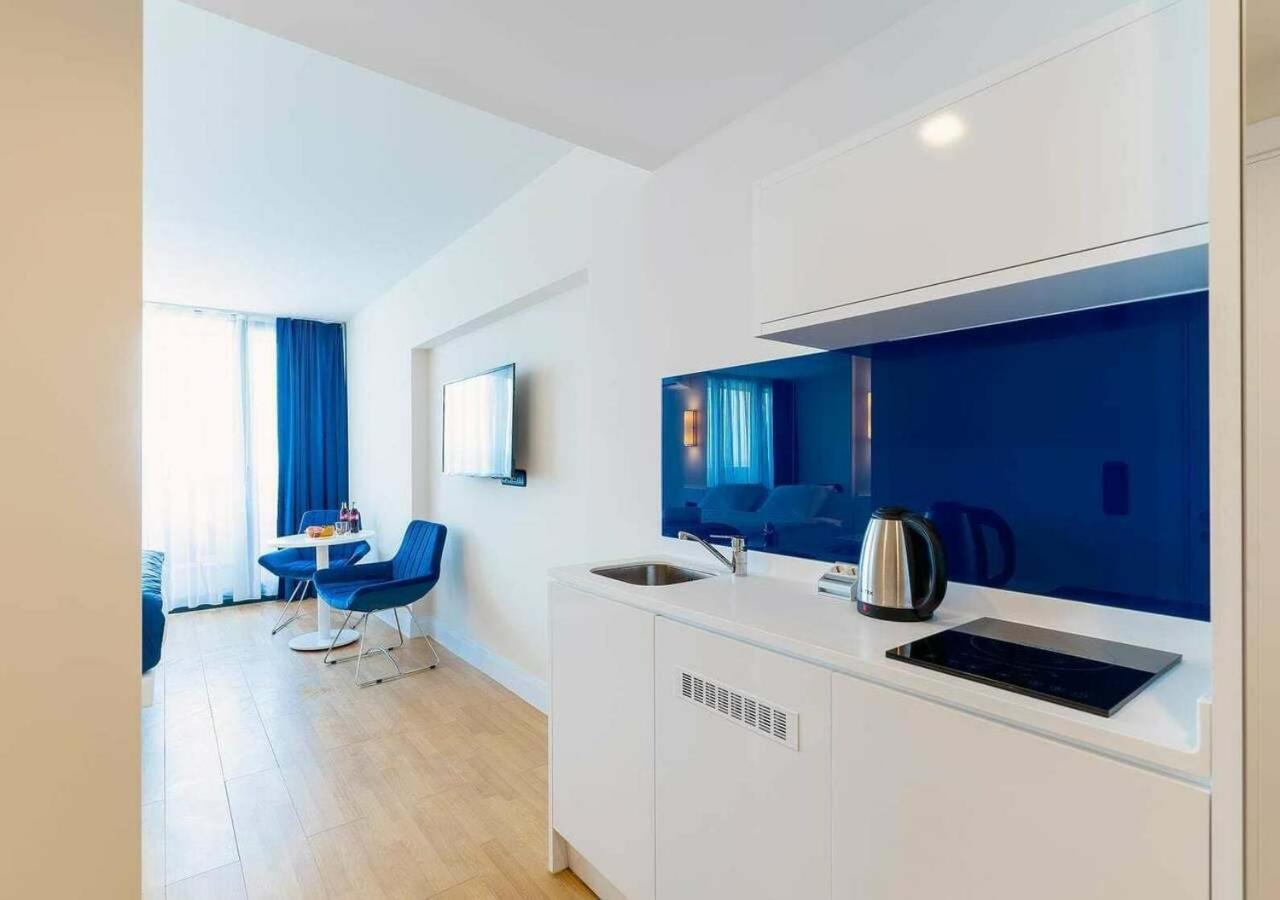Aparthotel Orbi City Sea View Batumi Exteriör bild