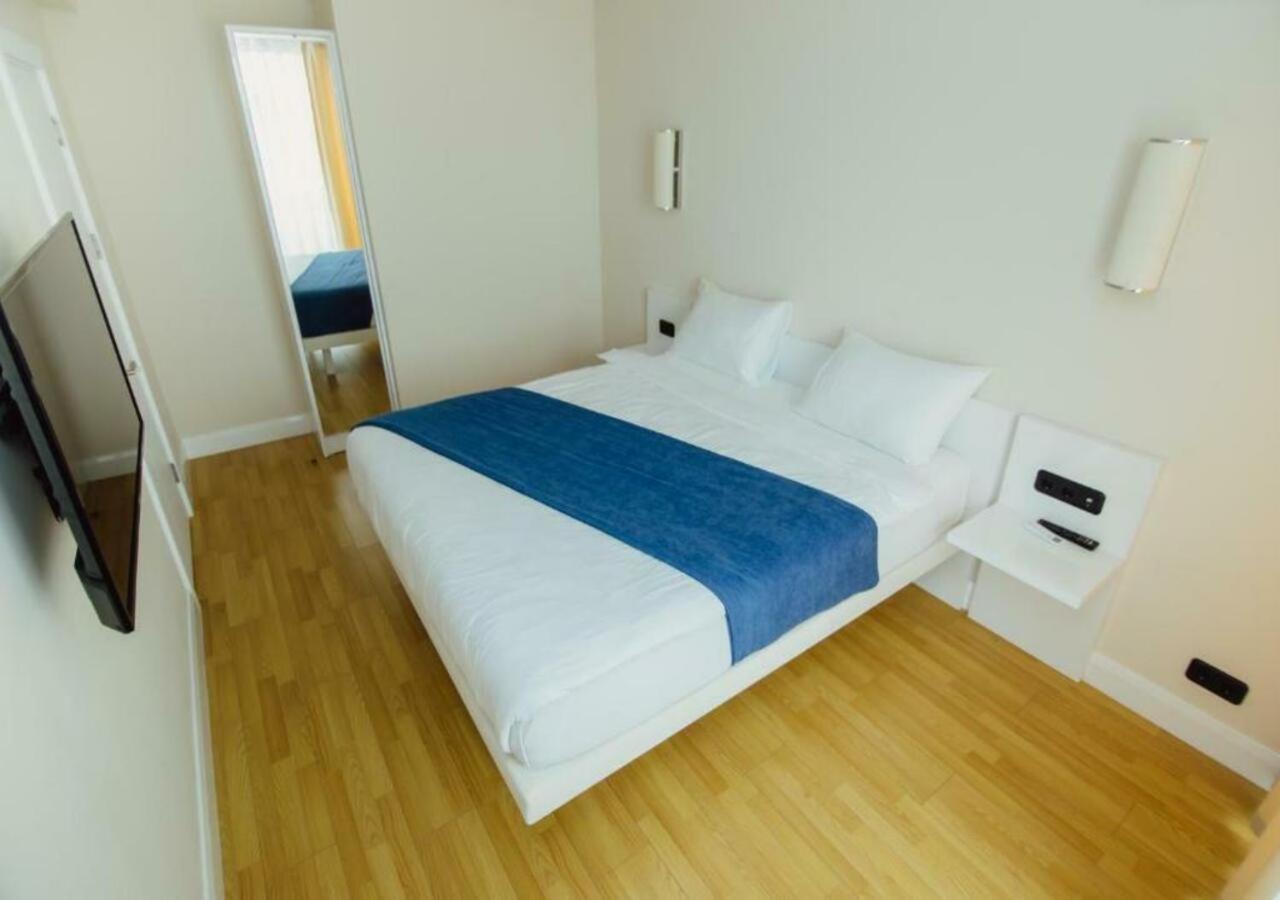 Aparthotel Orbi City Sea View Batumi Exteriör bild