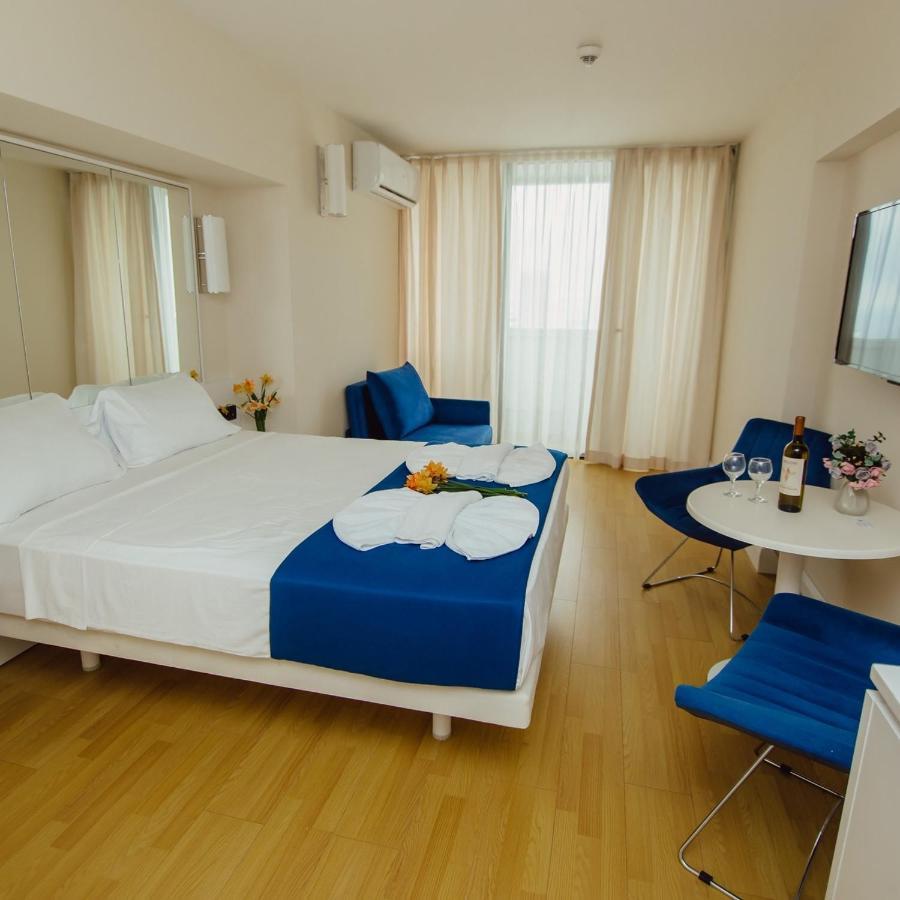 Aparthotel Orbi City Sea View Batumi Exteriör bild
