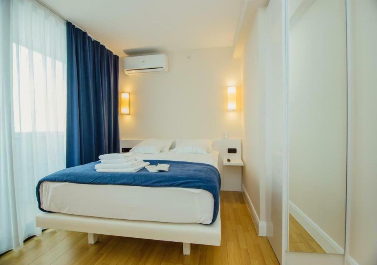 Aparthotel Orbi City Sea View Batumi Exteriör bild